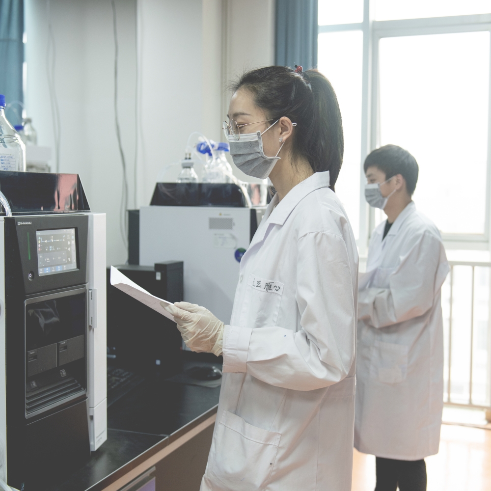 在汇宇，创新药研发团队的科学家们，汇聚在一起，共同组成了不断创新探索的最强大脑。这是汇宇制药引以为傲的核心力量！