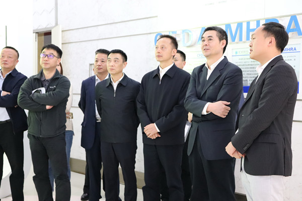 四川省药监局局长张大中到我司调研